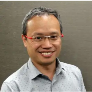 A/Prof Dr. I-Van Ho  Vitreoretinal Surgeon & Macular Disease Specialist